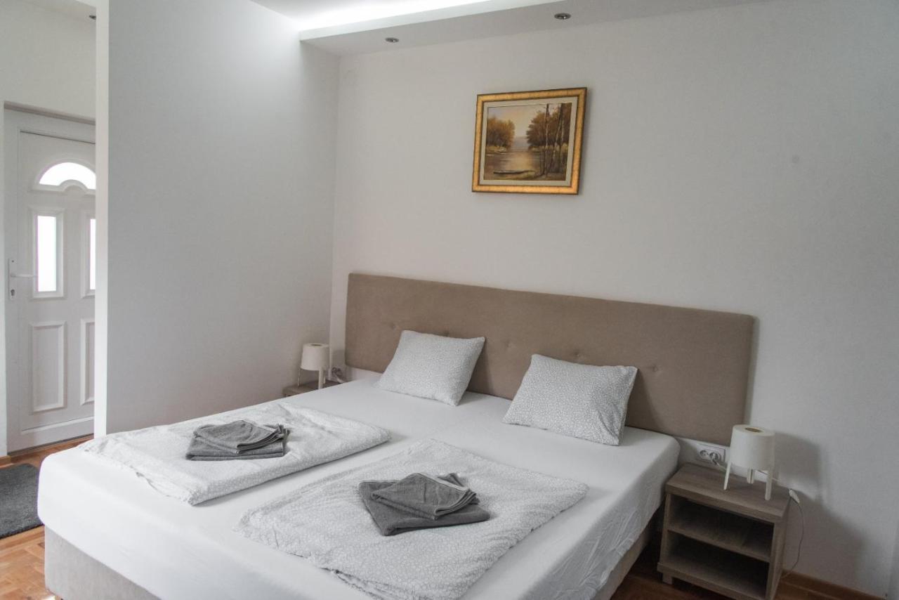 Apartman Tea Belgrado Esterno foto